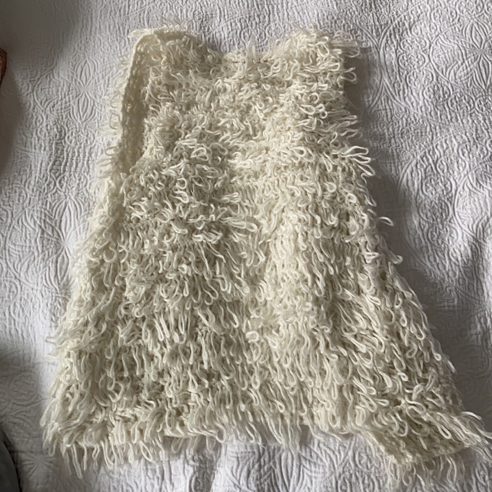 Vest - Picture 2 of 3
